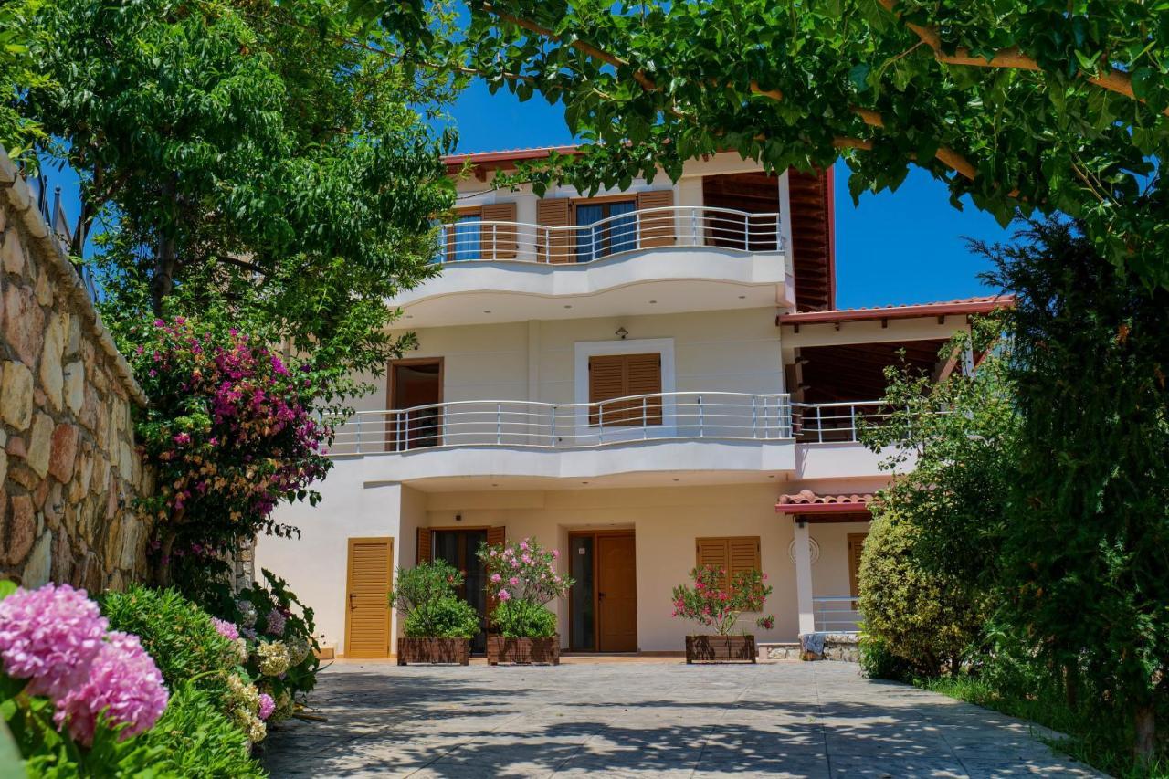 Bed and Breakfast Royal 1967 Himarë Exteriér fotografie