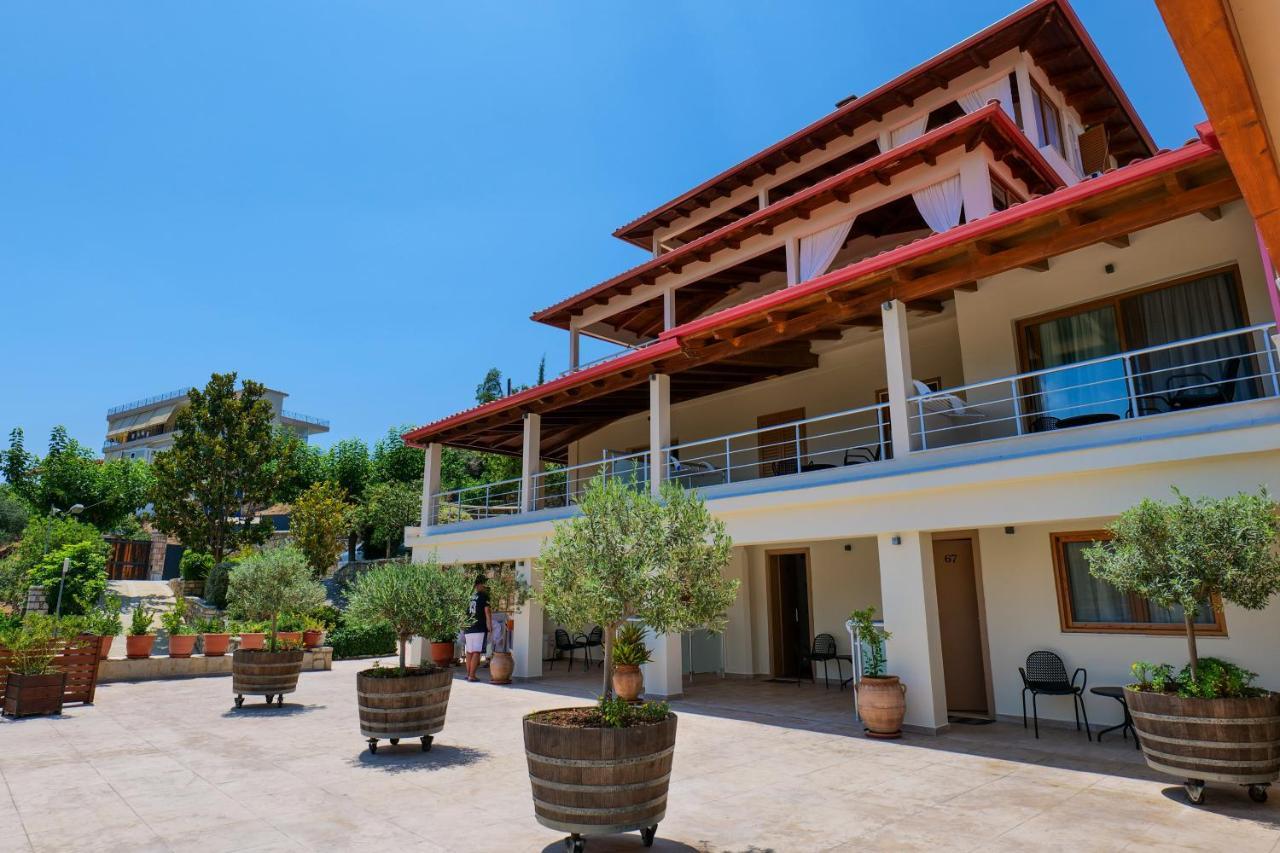 Bed and Breakfast Royal 1967 Himarë Exteriér fotografie
