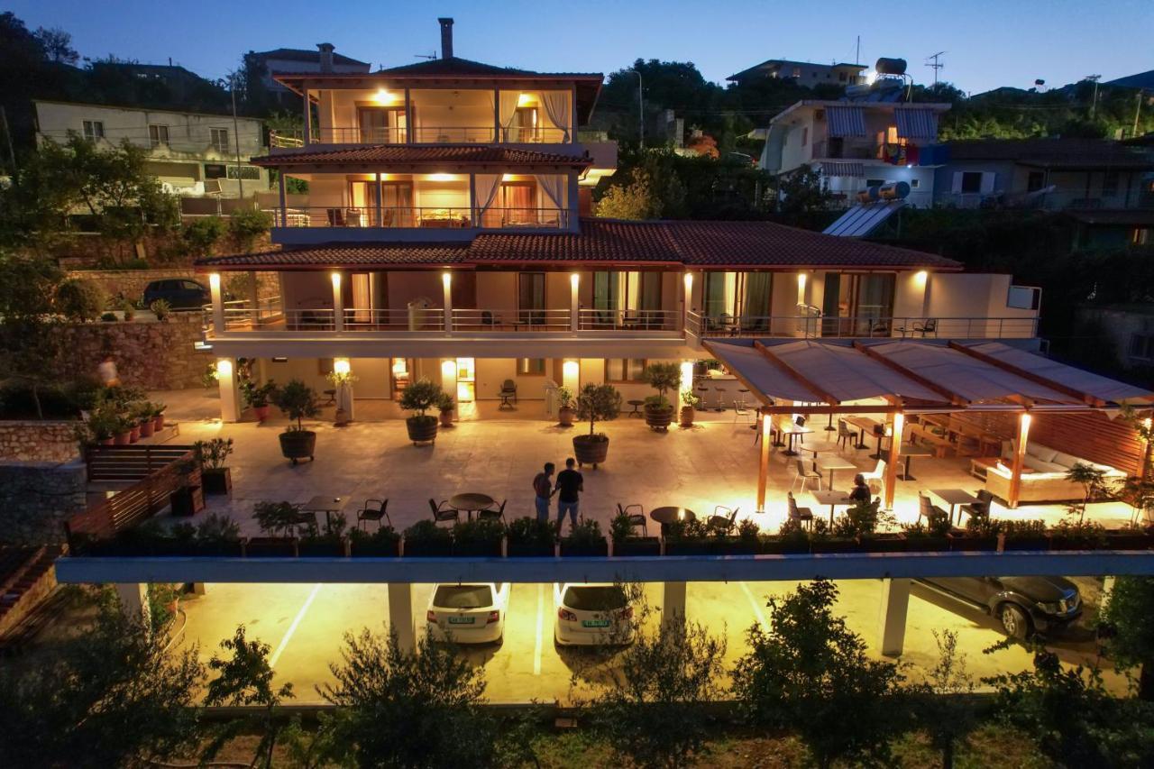 Bed and Breakfast Royal 1967 Himarë Exteriér fotografie