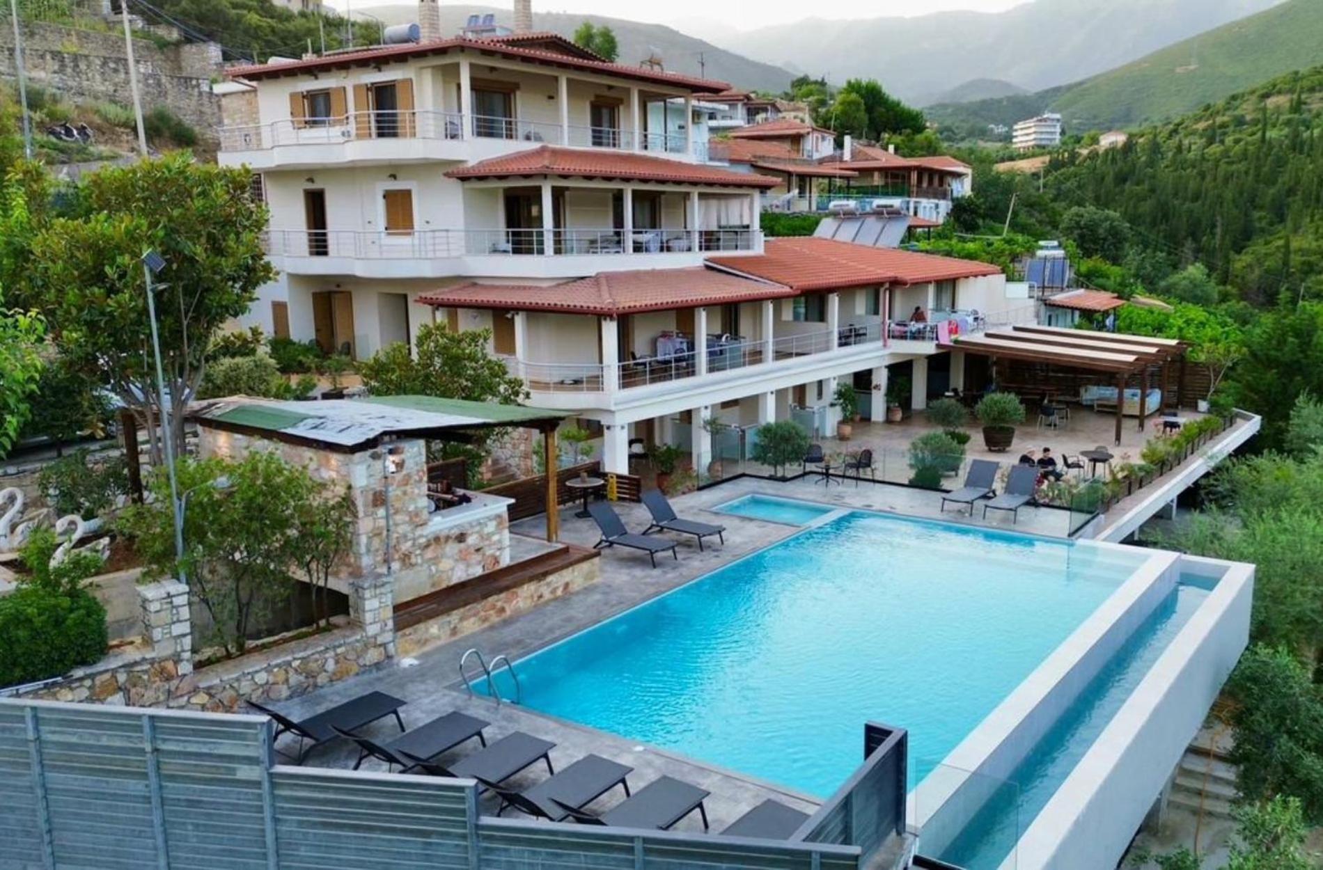 Bed and Breakfast Royal 1967 Himarë Exteriér fotografie