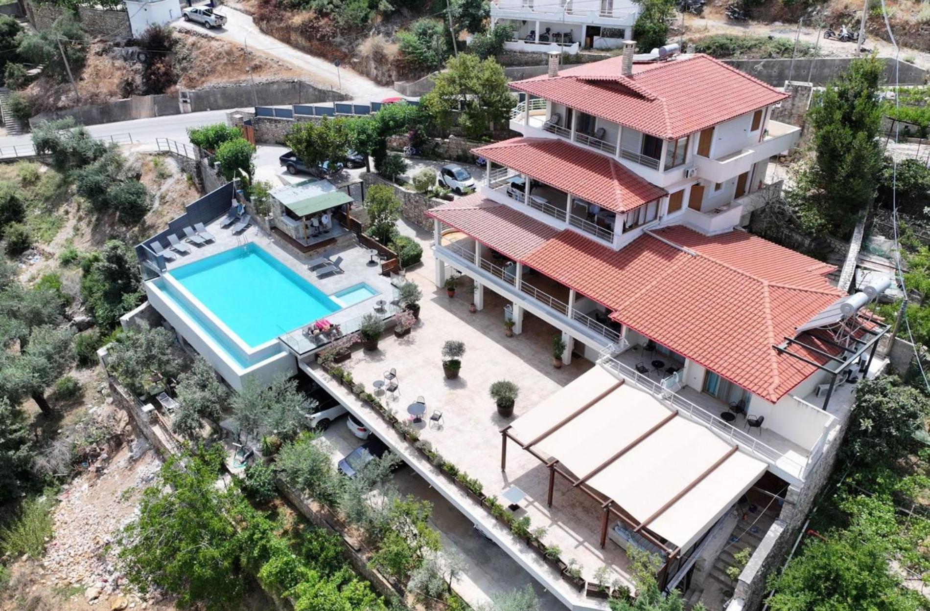 Bed and Breakfast Royal 1967 Himarë Exteriér fotografie