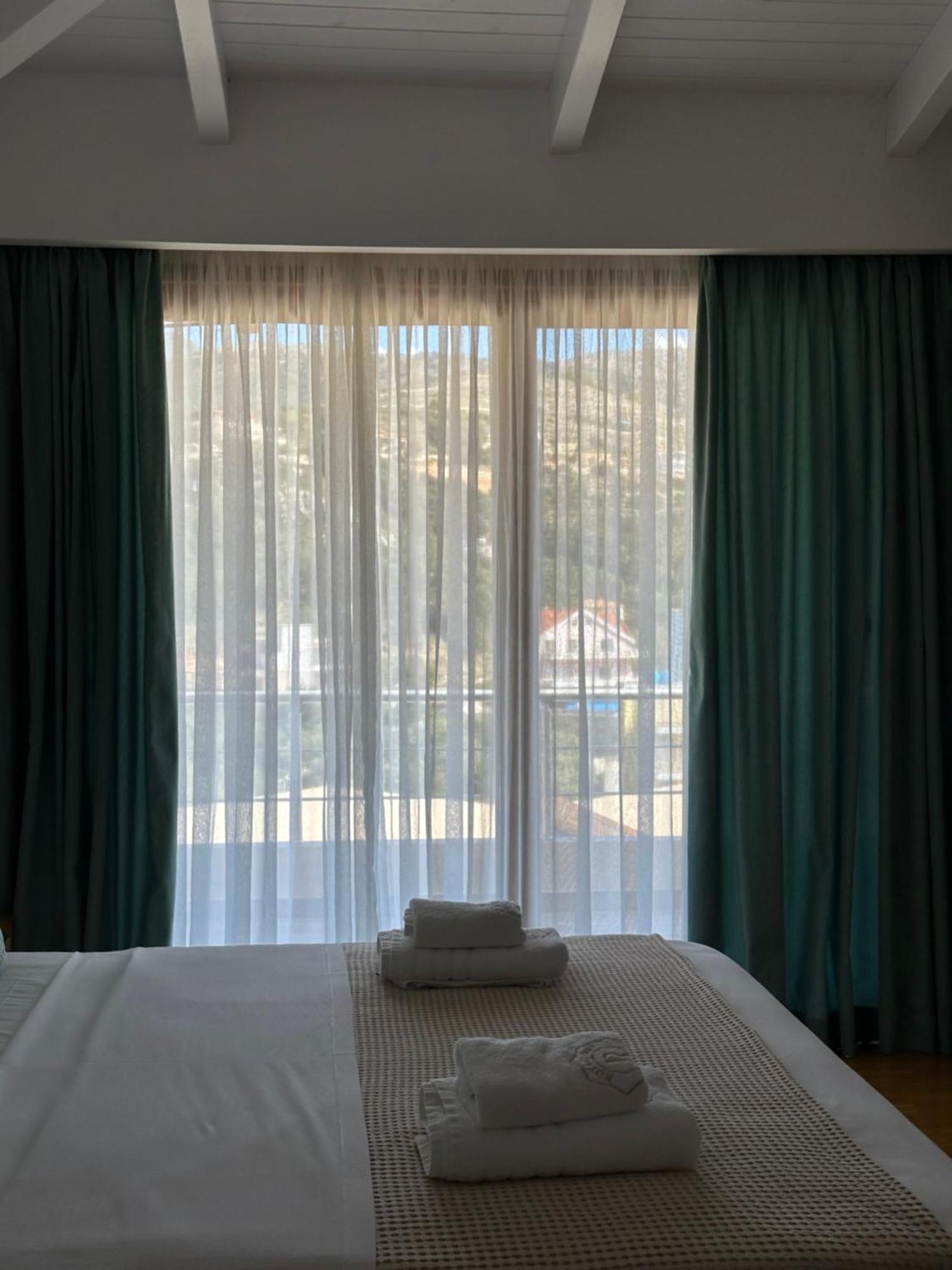 Bed and Breakfast Royal 1967 Himarë Exteriér fotografie